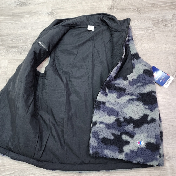 CHAMPION AOP Men's Reversible Camo Zip Up Vest Medium - Picture 5 of 16